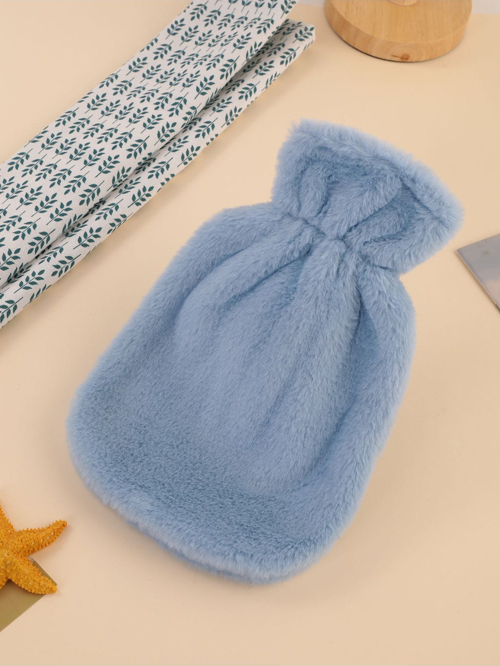 Hot water bottle with fluffy premium cover – cozy bed warmer for winter | Relief from stomach pain, menstrual cramps &amp; muscle tension